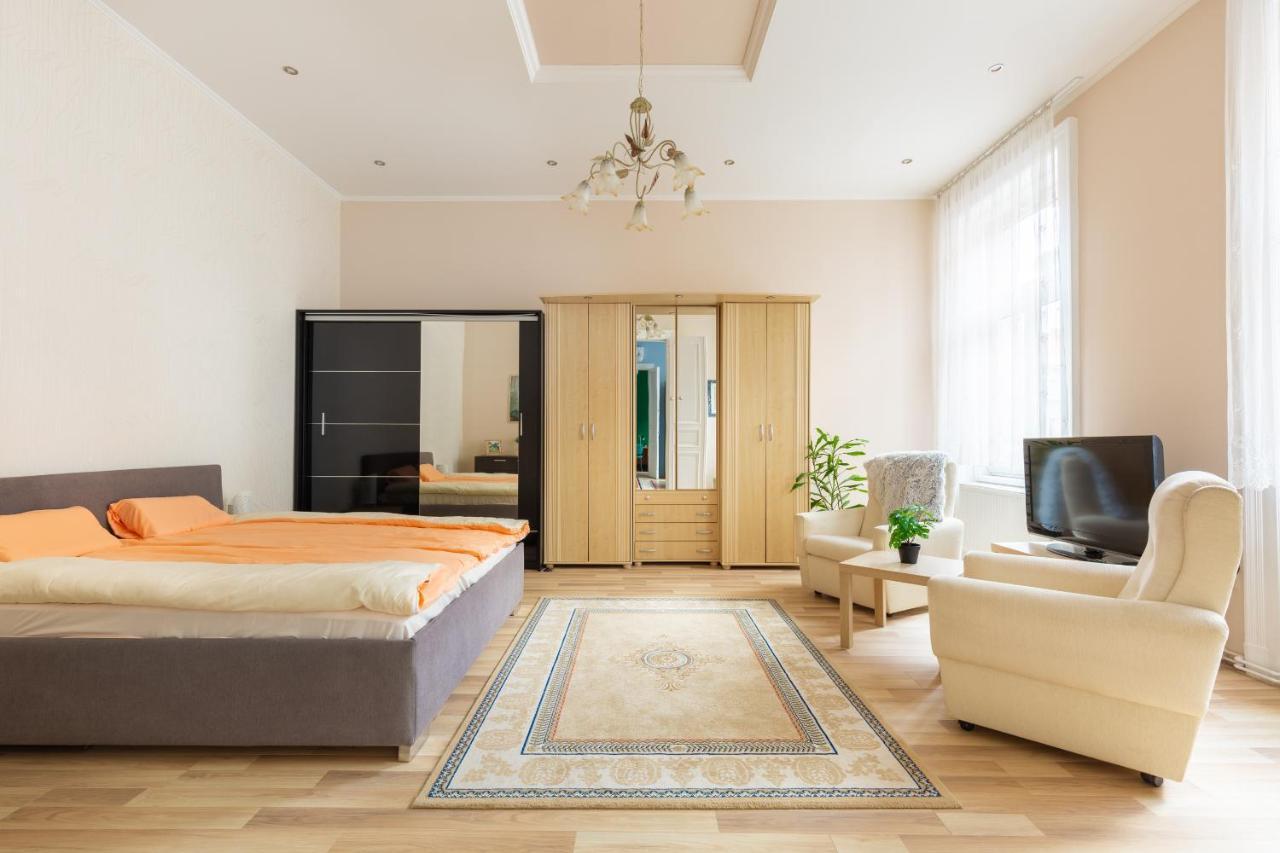 F24 Ferenc Apartment Budapest Esterno foto