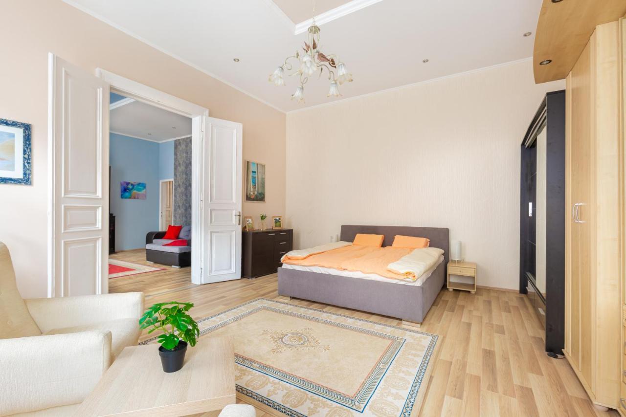 F24 Ferenc Apartment Budapest Esterno foto